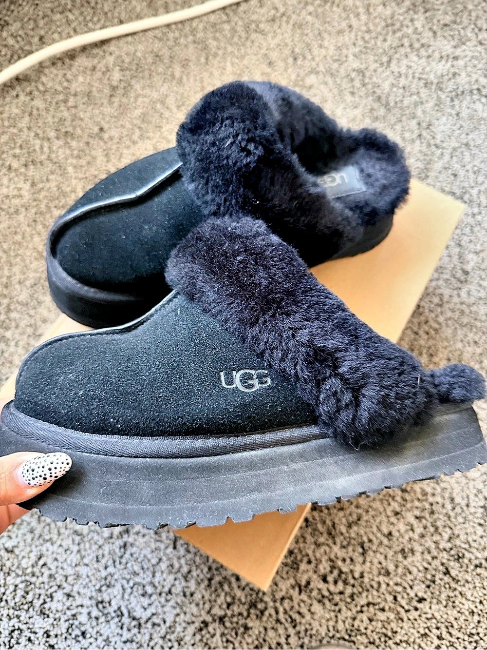 UGG Tazz Slipper Black Plush Platform